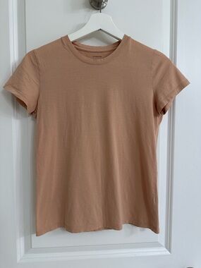Vince Short-Sleeve Crewneck Tee in Peach